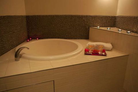 Bella Skin Health Clinic - Sydney Hairdressers 6