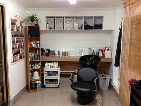 Hair When You Need It - Sydney Hairdressers 1