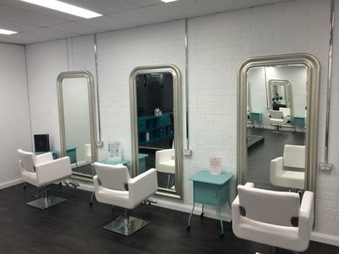 Vivid Hue Hair Studio - Sydney Hairdressers 5