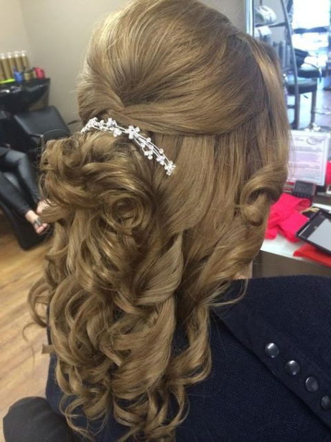 Byford's Cape & Scissors Hair & Beauty Salon - Sydney Hairdressers 4